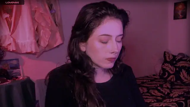 Snapshot of LiliJones_ chatting on March 27, 2026, 7:15 pm LiliJones online show from March 27, 2026, 7:15 pm