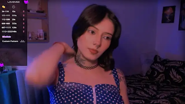 Snapshot of LiliJones_ chatting on March 19, 2026, 6:19 pm LiliJones online show from March 19, 2026, 6:19 pm
