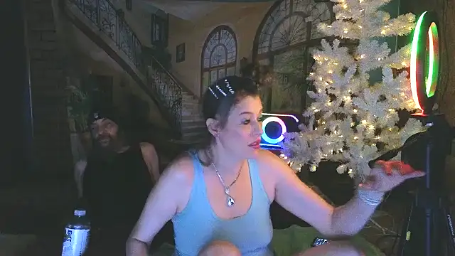 Snapshot of PropertyAndBiker chatting on December 2, 2025, 8:32 pm PropertyAndBiker online show from December 2, 2025, 8:32 pm