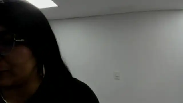 Snapshot of Luna_Dumont chatting on October 26, 2025, 11:10 am Luna Dumont online show from October 26, 2025, 11:10 am