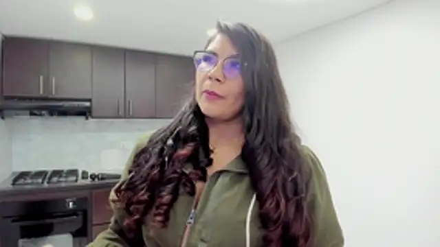 Snapshot of Luna_Dumont chatting on November 4, 2025, 11:03 am Luna Dumont online show from November 4, 2025, 11:03 am