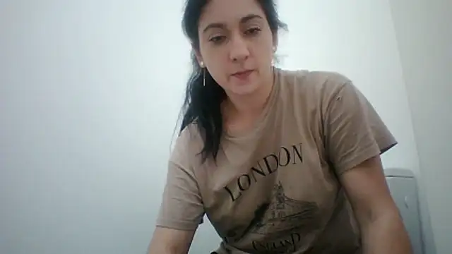 davenmichelle00 online show from June 10, 2026, 4:41 pm
