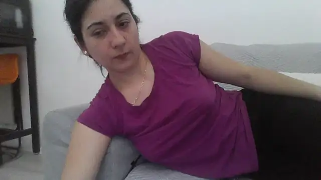 Snapshot of davenmichelle00 chatting on March 11, 2026, 5:23 am davenmichelle00 online show from March 11, 2026, 5:23 am