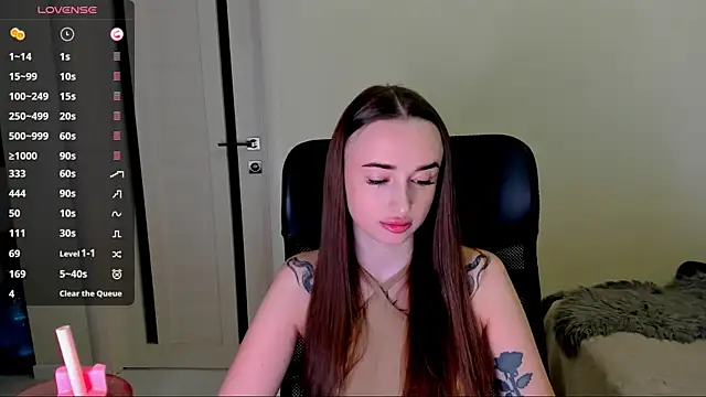 Kimmberr online show from December 17, 2025, 2:05 am