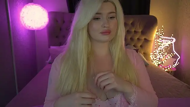 CocoSecretss online show from February 3, 2025, 7:40 am