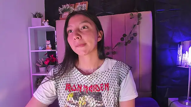 kendall saenz online show from December 2, 2025, 7:37 pm