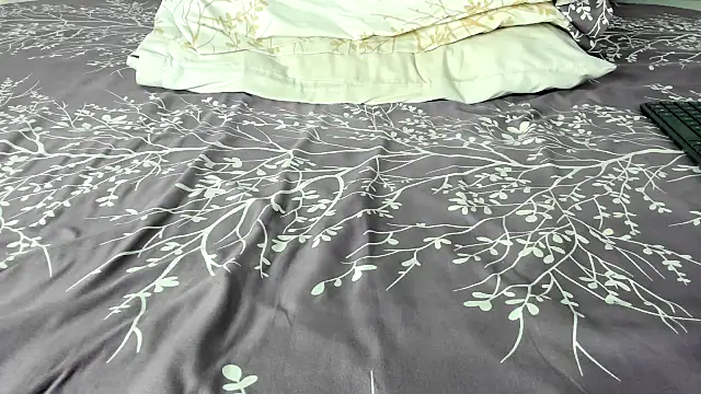 maybelline69 online show from October 29, 2025, 9:52 am