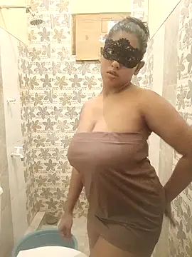 Snapshot of OneDisplay chatting on December 12, 2024, 2:11 pm OneDisplay online show from December 12, 2024, 2:11 pm