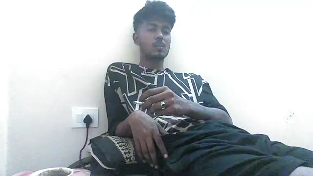 Snapshot of just_fucks chatting on October 5, 2025, 8:43 pm just fucks online show from October 5, 2025, 8:43 pm