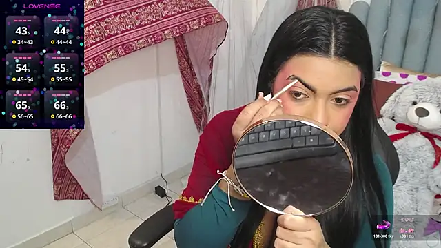 Snapshot of lakshmiraniii chatting on November 22, 2025, 11:42 am lakshmiraniii online show from November 22, 2025, 11:42 am