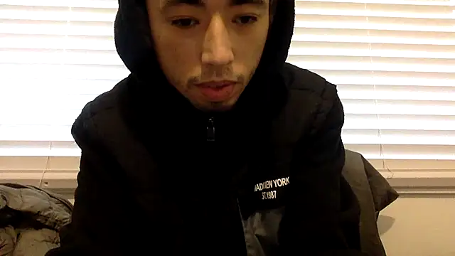 Snapshot of lilboygonewild chatting on November 16, 2025, 7:18 pm lilboygonewild online show from November 16, 2025, 7:18 pm