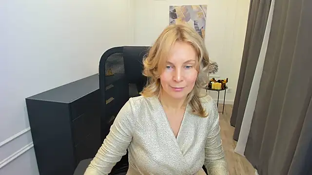 Sinty Devis online show from March 14, 2026, 4:29 am