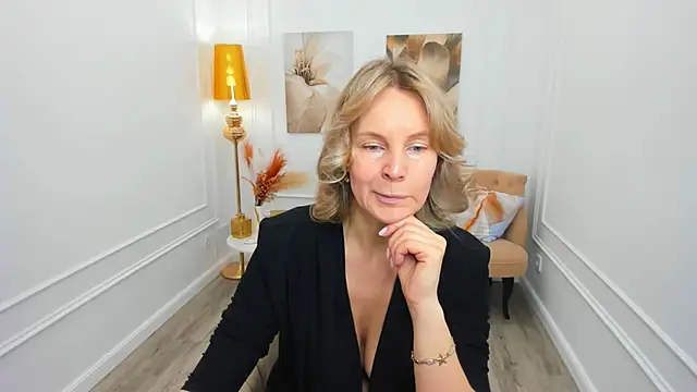 Sinty Devis online show from April 9, 2026, 4:25 am