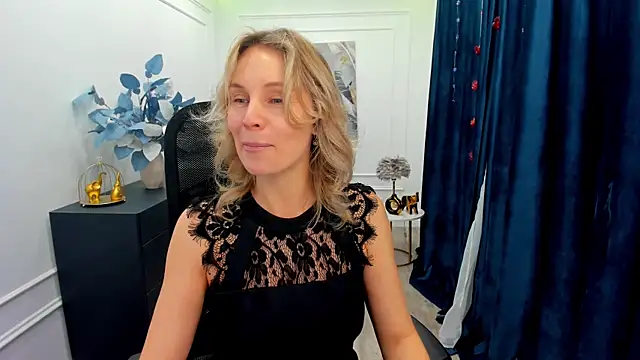 Sinty Devis online show from November 24, 2025, 4:23 am