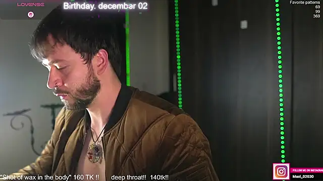 Snapshot of just_maxii chatting on November 22, 2025, 11:03 pm just maxii online show from November 22, 2025, 11:03 pm