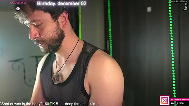 Snapshot of just_maxii chatting on December 1, 2025, 11:27 pm just maxii online show from December 1, 2025, 11:27 pm