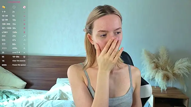 Snapshot of IdaValenti chatting on October 11, 2025, 4:46 am IdaValenti online show from October 11, 2025, 4:46 am