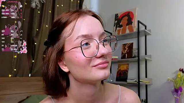 Snapshot of IdaValenti chatting on March 16, 2025, 5:14 am IdaValenti online show from March 16, 2025, 5:14 am