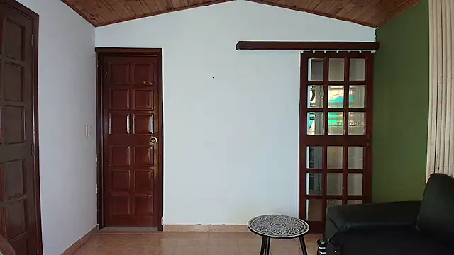 kassandra james online show from November 20, 2025, 1:12 pm