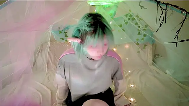 Akemilun online show from October 24, 2025, 6:12 am