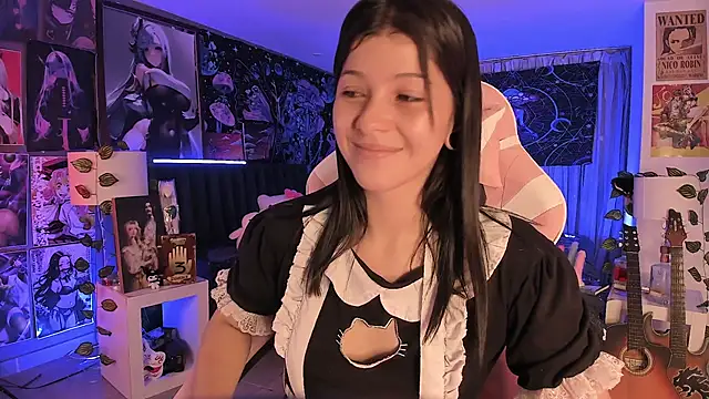 Snapshot of LanaKyutt chatting on March 9, 2025, 1:35 am LanaKyutt online show from March 9, 2025, 1:35 am