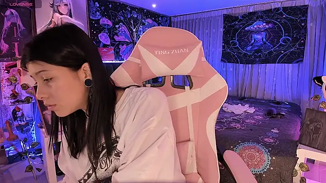 Snapshot of LanaKyutt chatting on March 16, 2025, 5:58 am LanaKyutt online show from March 16, 2025, 5:58 am