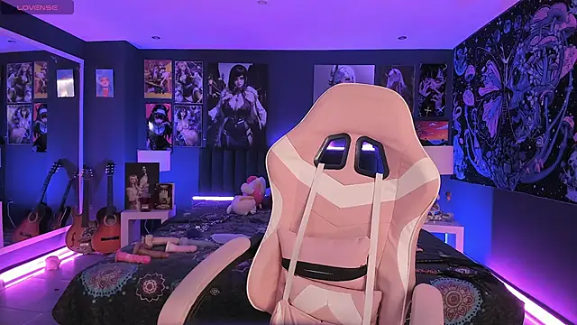 Snapshot of LanaKyutt chatting on September 19, 2025, 8:57 pm LanaKyutt online show from September 19, 2025, 8:57 pm