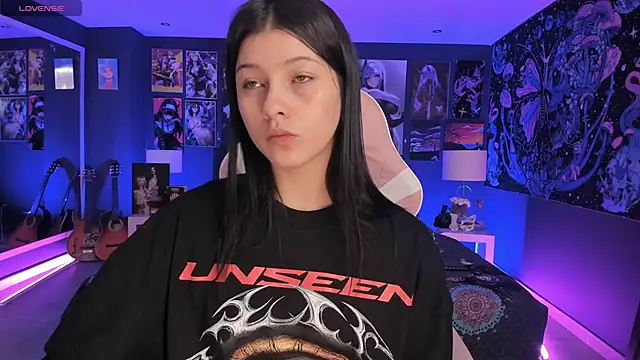 Snapshot of LanaKyutt chatting on September 20, 2025, 9:53 pm LanaKyutt online show from September 20, 2025, 9:53 pm