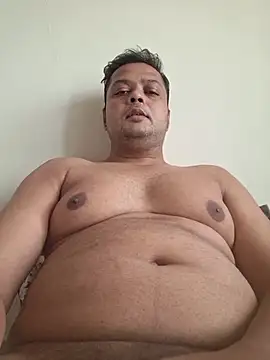 dirtybearr online show from November 12, 2025, 5:55 am