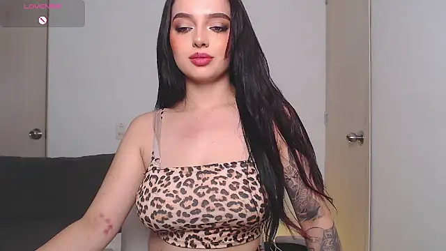 Snapshot of sophialorens_s chatting on May 31, 2026, 6:09 pm sophialorens s online show from May 31, 2026, 6:09 pm