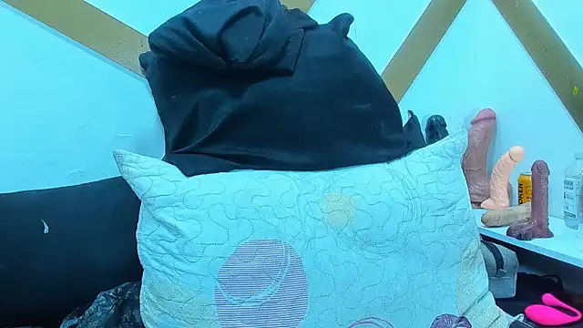 Snapshot of SashaBigSquirt chatting on June 5, 2026, 2:38 am SashaBigSquirt online show from June 5, 2026, 2:38 am
