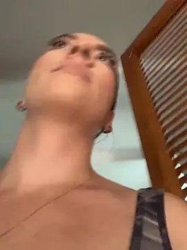 Snapshot of ImAlicee chatting on November 2, 2025, 6:13 pm ImAlicee online show from November 2, 2025, 6:13 pm