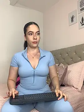 Snapshot of ImAlicee chatting on October 14, 2025, 9:36 pm ImAlicee online show from October 14, 2025, 9:36 pm