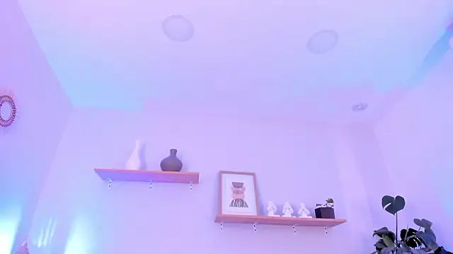 Snapshot of moll1e_ chatting on February 5, 2025, 6:37 pm moll1e online show from February 5, 2025, 6:37 pm