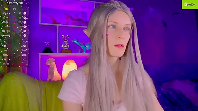 Flash Summer online show from December 3, 2025, 11:25 pm