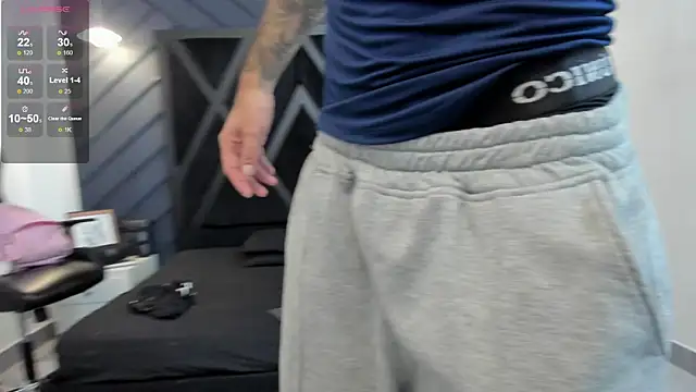 Snapshot of Apolo_Bianco_ chatting on September 15, 2025, 11:16 pm Apolo Bianco online show from September 15, 2025, 11:16 pm