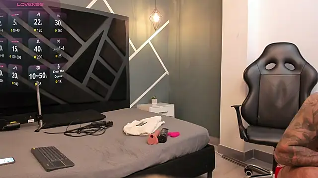 Snapshot of Apolo_Bianco_ chatting on December 3, 2025, 11:14 pm Apolo Bianco online show from December 3, 2025, 11:14 pm