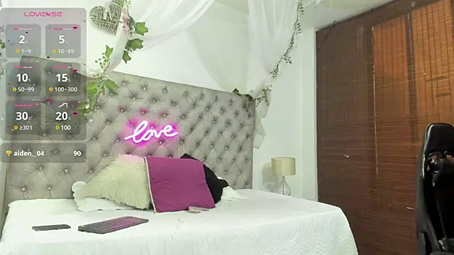 Snapshot of Apolo_Bianco_ chatting on December 3, 2024, 2:44 pm Apolo Bianco online show from December 3, 2024, 2:44 pm