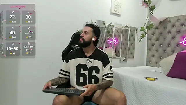 Snapshot of Apolo_Bianco_ chatting on December 4, 2024, 12:30 pm Apolo Bianco online show from December 4, 2024, 12:30 pm