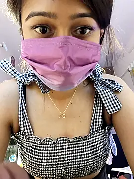 Snapshot of Angel_rani2 chatting on March 11, 2025, 1:37 am Angel rani2 online show from March 11, 2025, 1:37 am