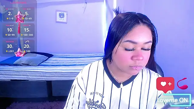 Nahom1  online show from September 11, 2025, 10:32 pm