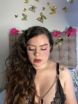 Snapshot of Jullieetta chatting on May 23, 2026, 7:13 pm Jullieetta online show from May 23, 2026, 7:13 pm