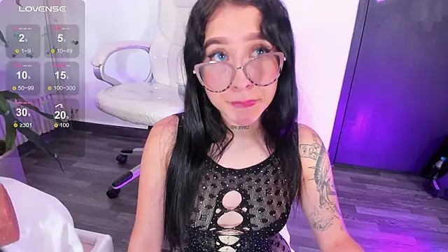 EriKlein online show from September 13, 2025, 10:43 pm