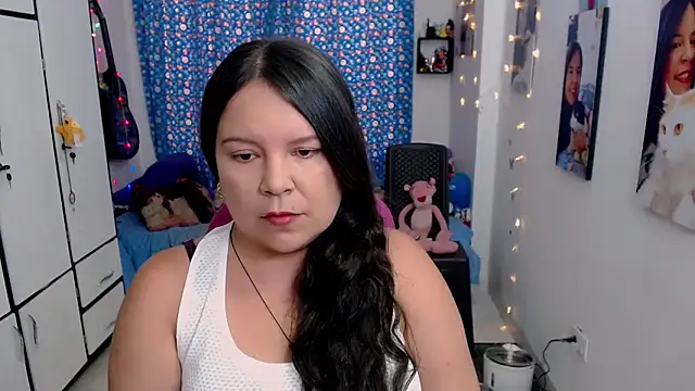 claryssa  online show from October 7, 2025, 7:48 pm