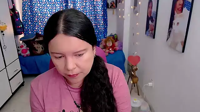 claryssa  online show from March 7, 2026, 6:13 pm