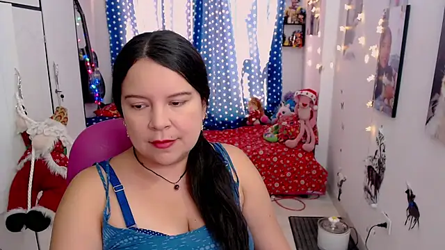 claryssa  online show from December 9, 2024, 7:07 pm