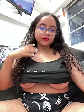 Snapshot of CurlyGirl_1 chatting on March 14, 2025, 8:06 pm CurlyGirl 1 online show from March 14, 2025, 8:06 pm