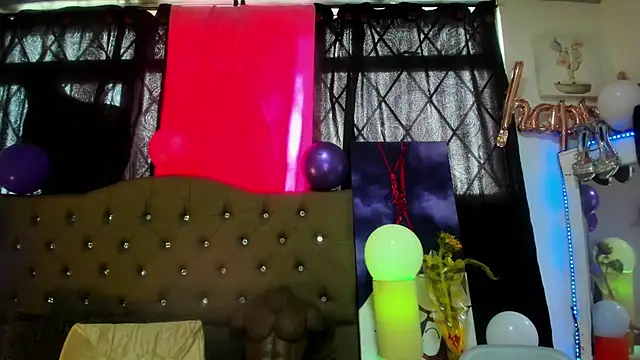 Snapshot of SheraHadee chatting on March 20, 2025, 9:02 pm SheraHadee online show from March 20, 2025, 9:02 pm