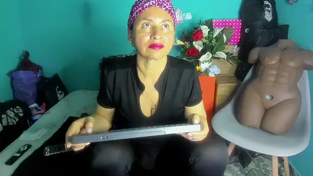 Snapshot of SheraHadee chatting on May 29, 2026, 11:05 am SheraHadee online show from May 29, 2026, 11:05 am