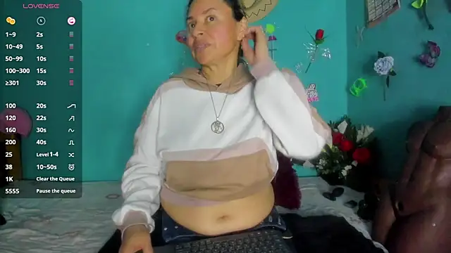 Snapshot of SheraHadee chatting on April 4, 2026, 6:36 pm SheraHadee online show from April 4, 2026, 6:36 pm